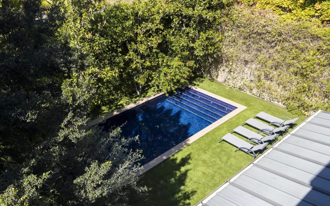 Вілла з терасою в Барселоні, район Саррія-Сант Жервасі