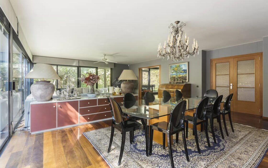 Вілла з терасою в Барселоні, район Саррія-Сант Жервасі