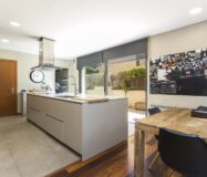 Вілла з терасою в Барселоні, район Саррія-Сант Жервасі