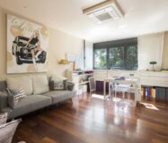 Вілла з терасою в Барселоні, район Саррія-Сант Жервасі