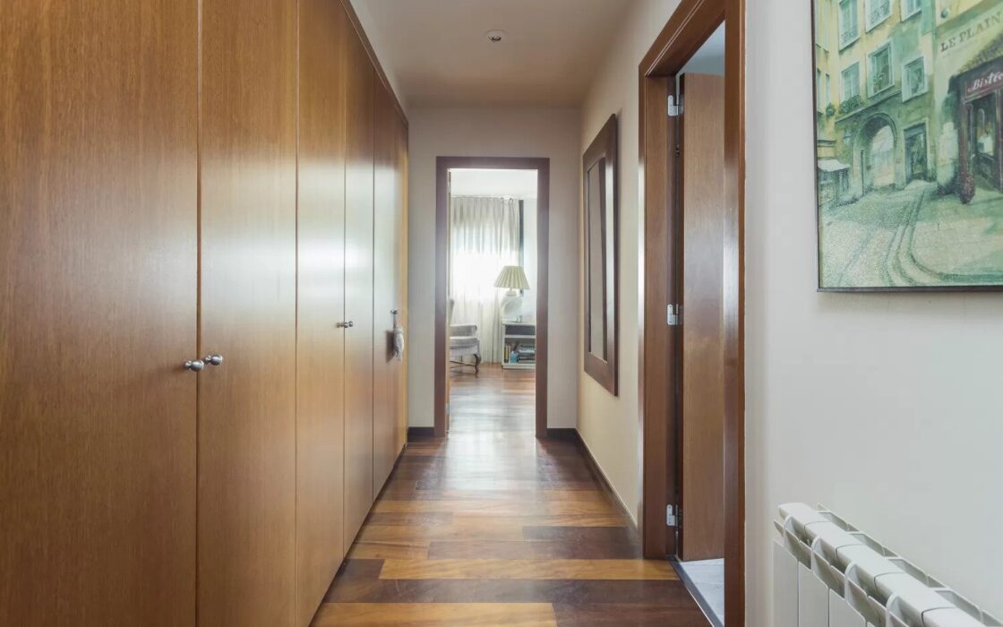 Вілла з терасою в Барселоні, район Саррія-Сант Жервасі