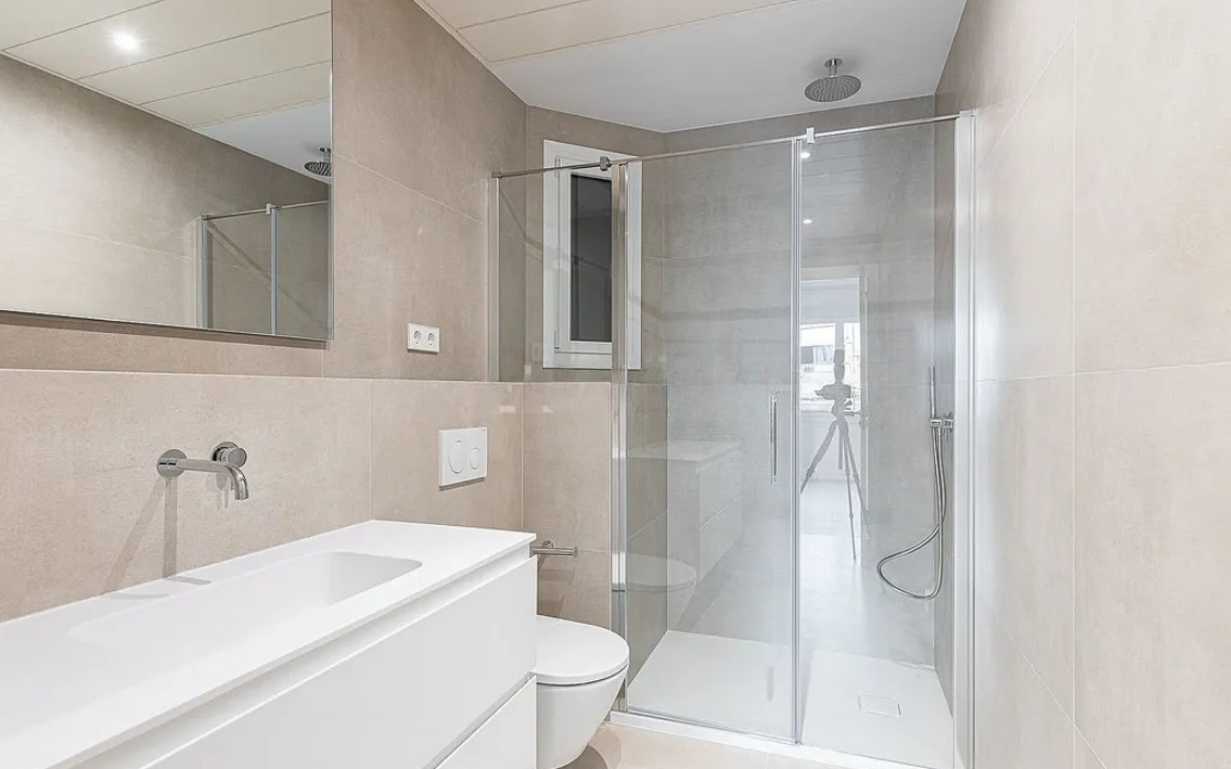 Стильные апартаменты с террасой в центре Барселоны 3 комнаты