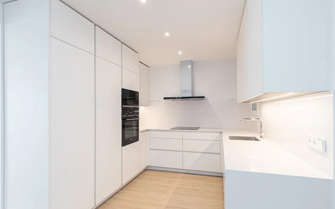 Стильные апартаменты с террасой в центре Барселоны 3 комнаты