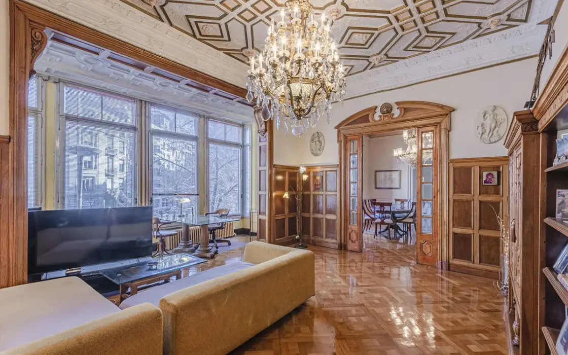 Квартира в Ешампле Дрета, Барселона, 3 спальні, стиль модернізм