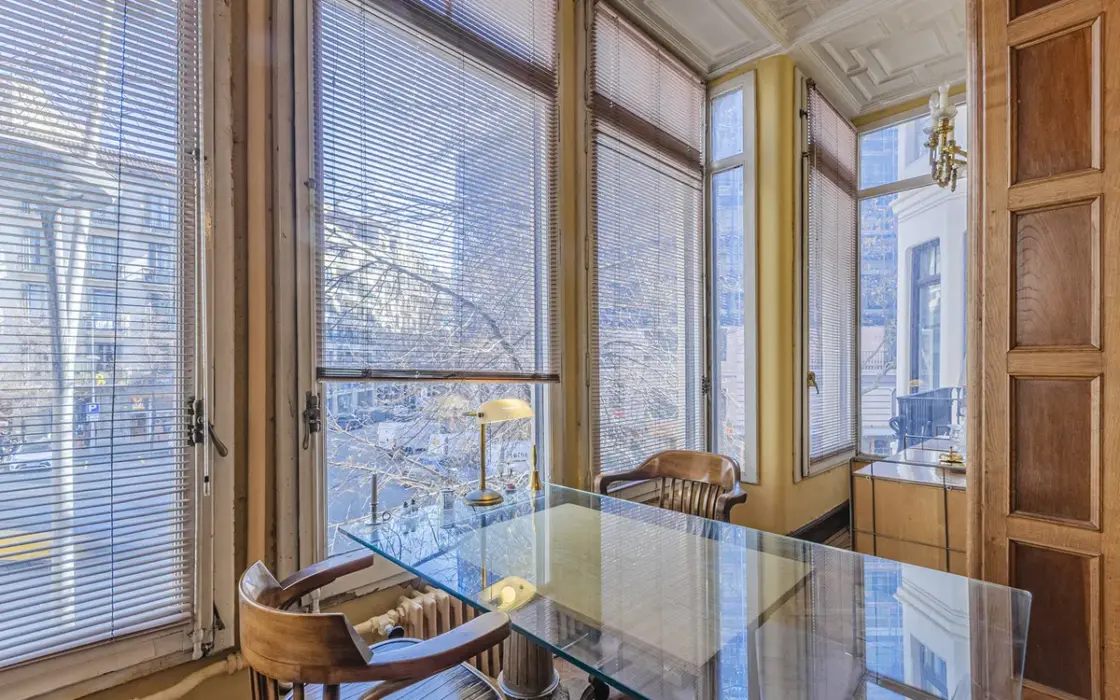 Квартира в Ешампле Дрета, Барселона, 3 спальні, стиль модернізм