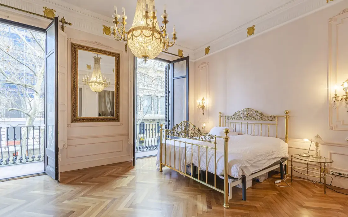 Квартира в Ешампле Дрета, Барселона, 3 спальні, стиль модернізм