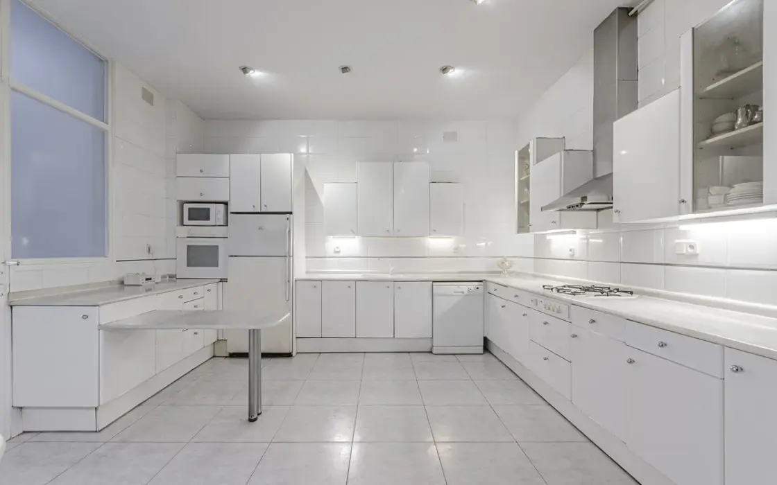 Квартира в Ешампле Дрета, Барселона, 3 спальні, стиль модернізм