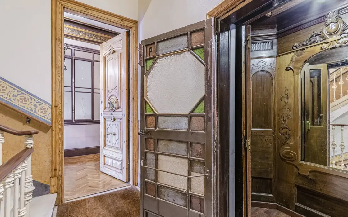 Квартира в Ешампле Дрета, Барселона, 3 спальні, стиль модернізм