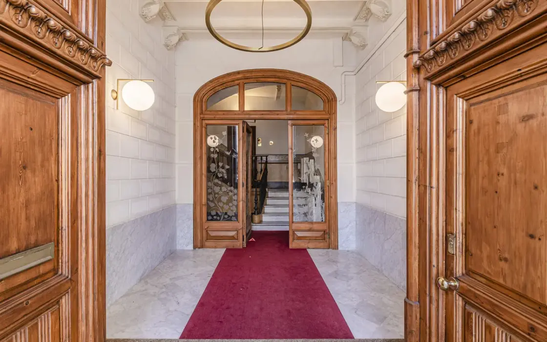 Квартира в Ешампле Дрета, Барселона, 3 спальні, стиль модернізм