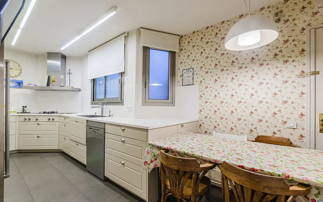 Просторная квартира в Барселоне 226 кв.м с террасой