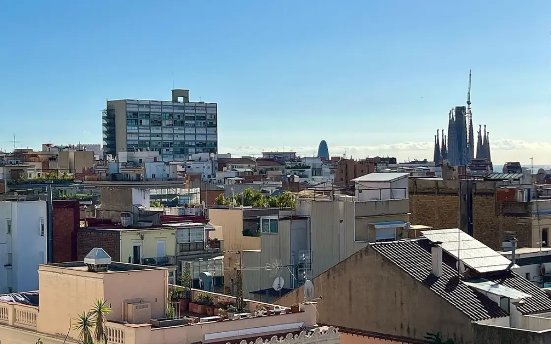 Пентхаус с террасой и видом на море в Барселоне 52 кв.м