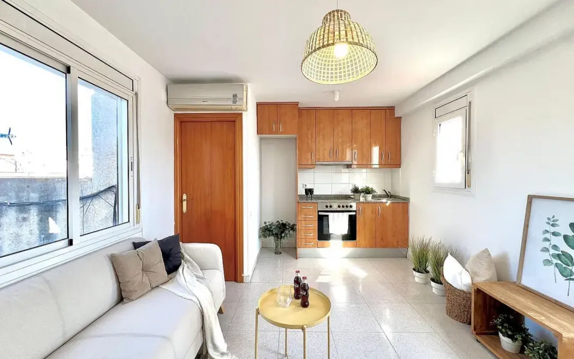 Пентхаус с террасой и видом на море в Барселоне 52 кв.м