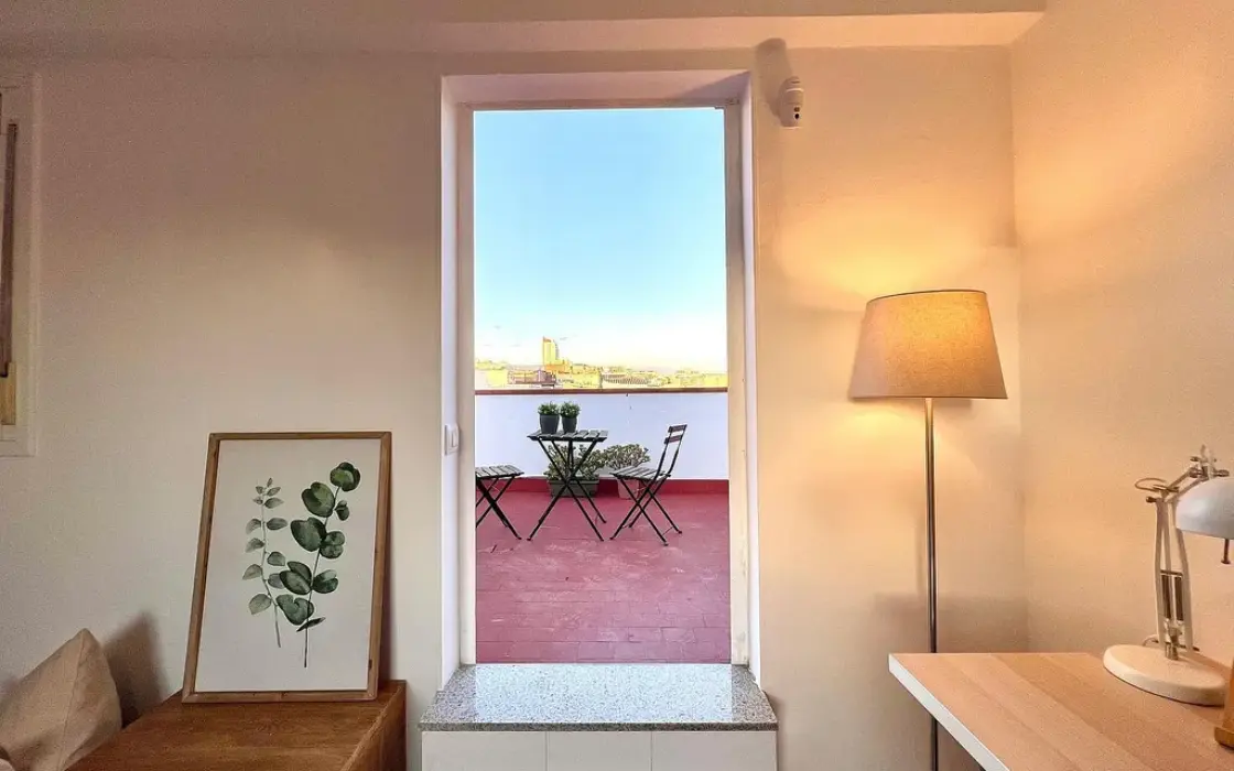 Пентхаус с террасой и видом на море в Барселоне 52 кв.м