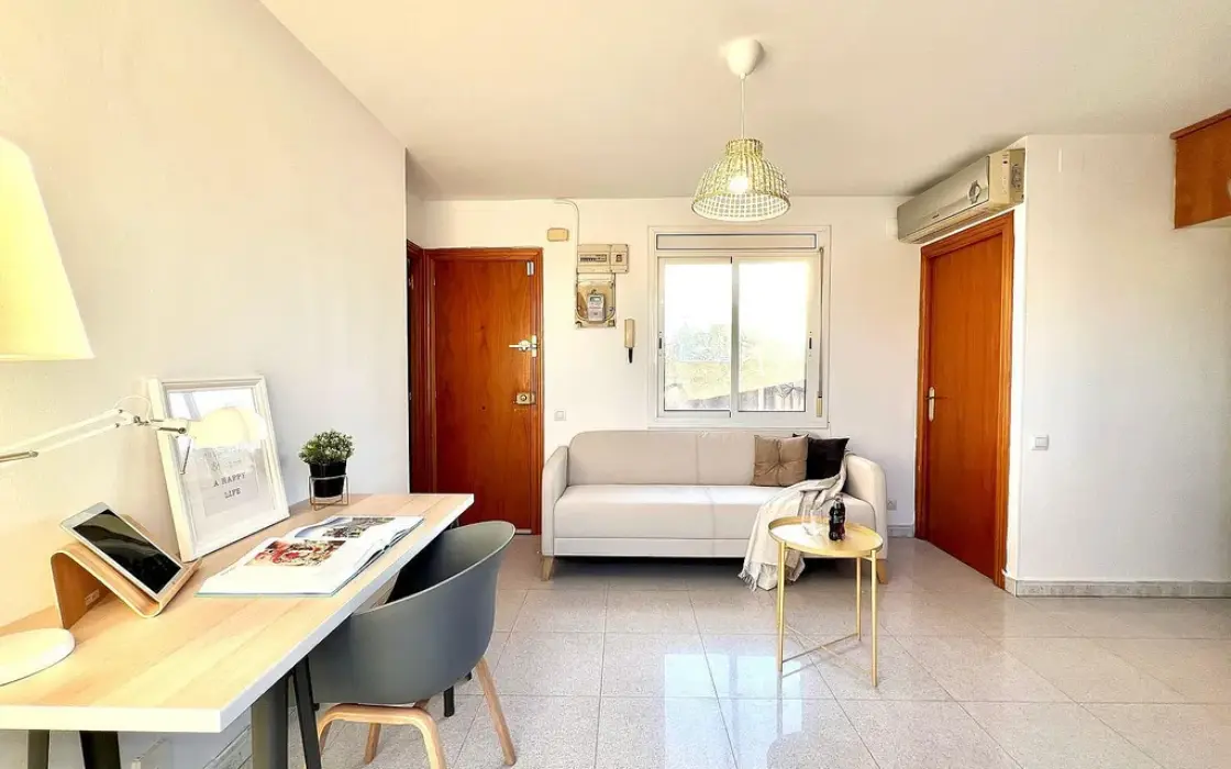 Пентхаус с террасой и видом на море в Барселоне 52 кв.м