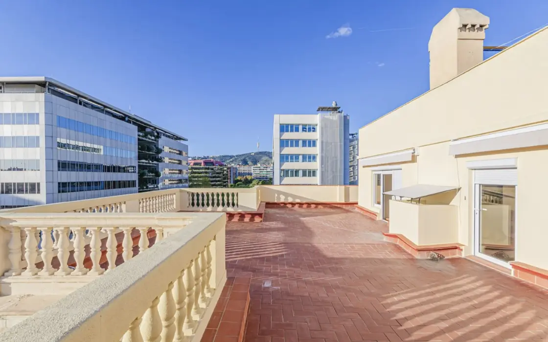 Пентхаус з терасами в Лес-Кортс, Барселона, 200 кв.м.