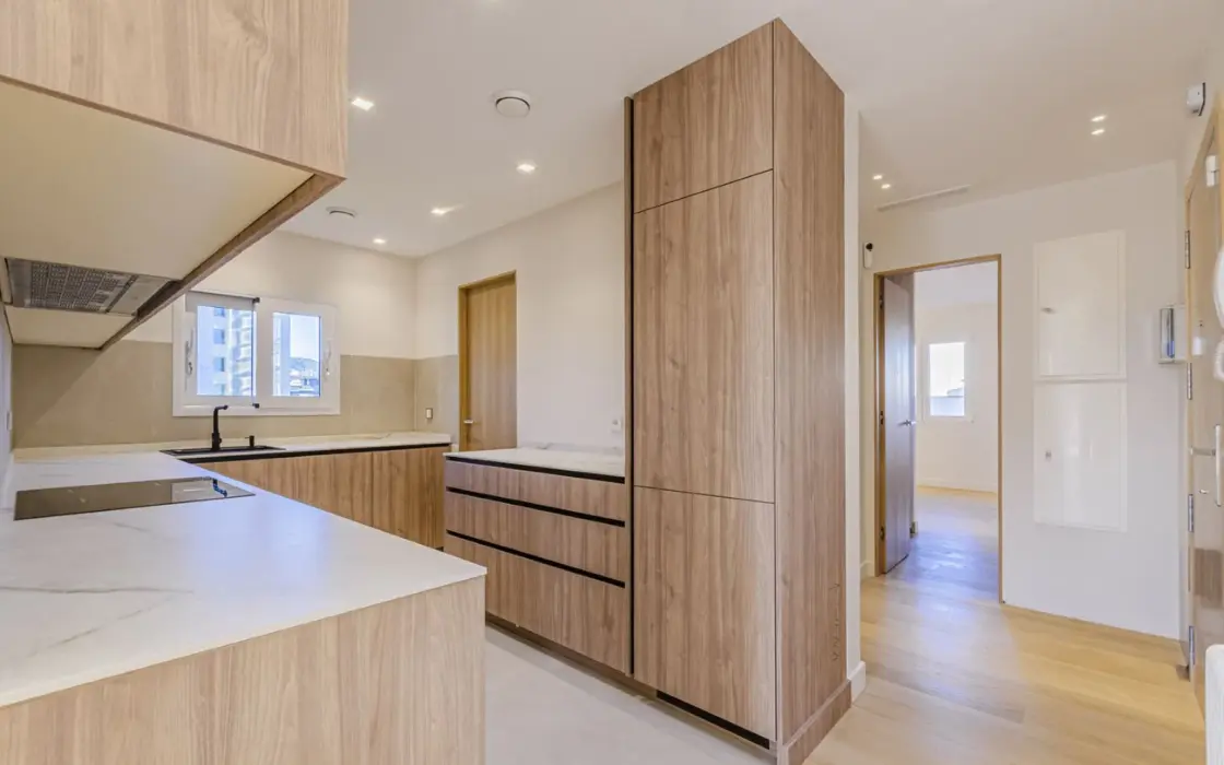 Пентхаус з терасами в Лес-Кортс, Барселона, 200 кв.м.