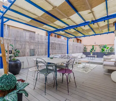 Елегантна квартира з терасою в Барселоні 137 кв.м