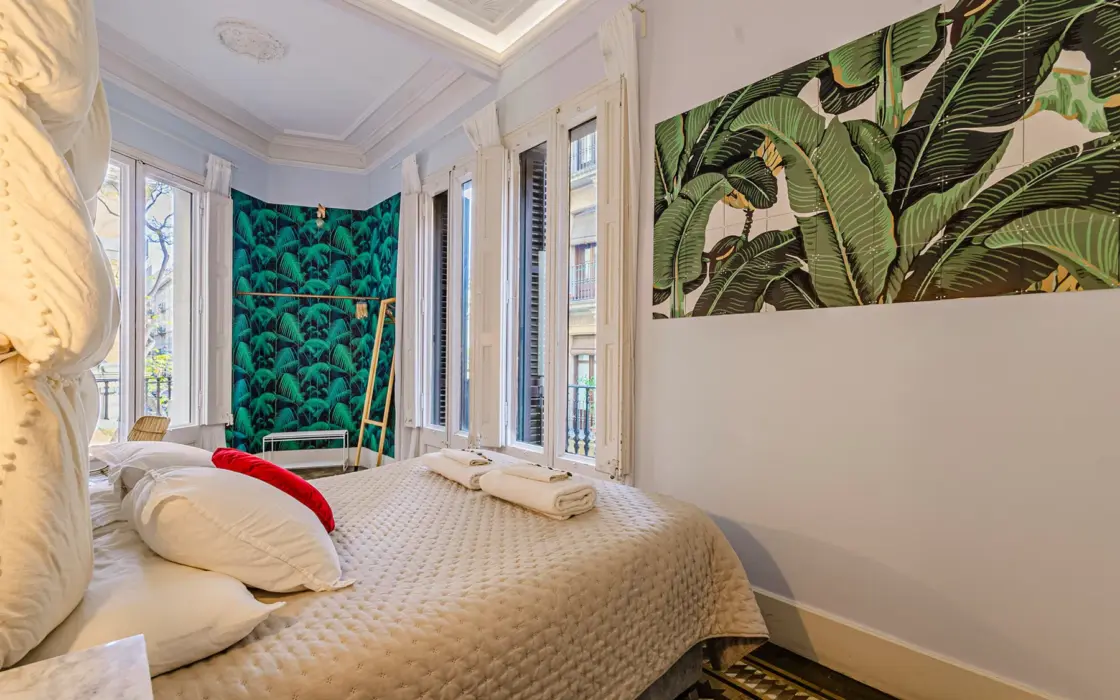 Елегантна квартира з терасою в Барселоні 137 кв.м