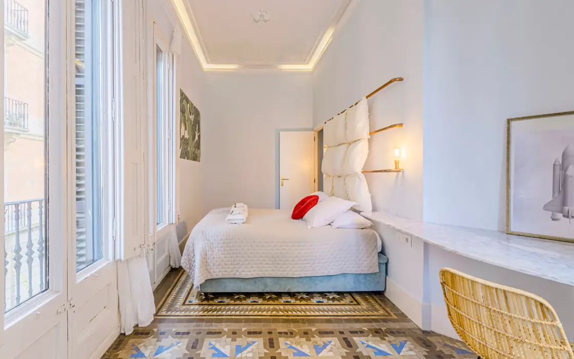 Елегантна квартира з терасою в Барселоні 137 кв.м