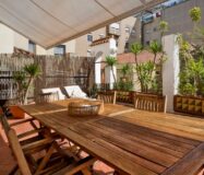 Елегантна квартира з терасою в центрі Барселони 4 кімнати