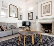 Елегантна квартира з терасою в центрі Барселони 4 кімнати