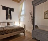 Елегантна квартира з терасою в центрі Барселони 4 кімнати