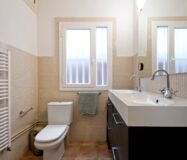 Елегантна квартира з терасою в центрі Барселони 4 кімнати