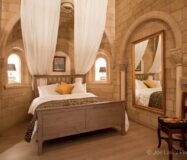 Елегантна квартира з терасою в центрі Барселони 4 кімнати