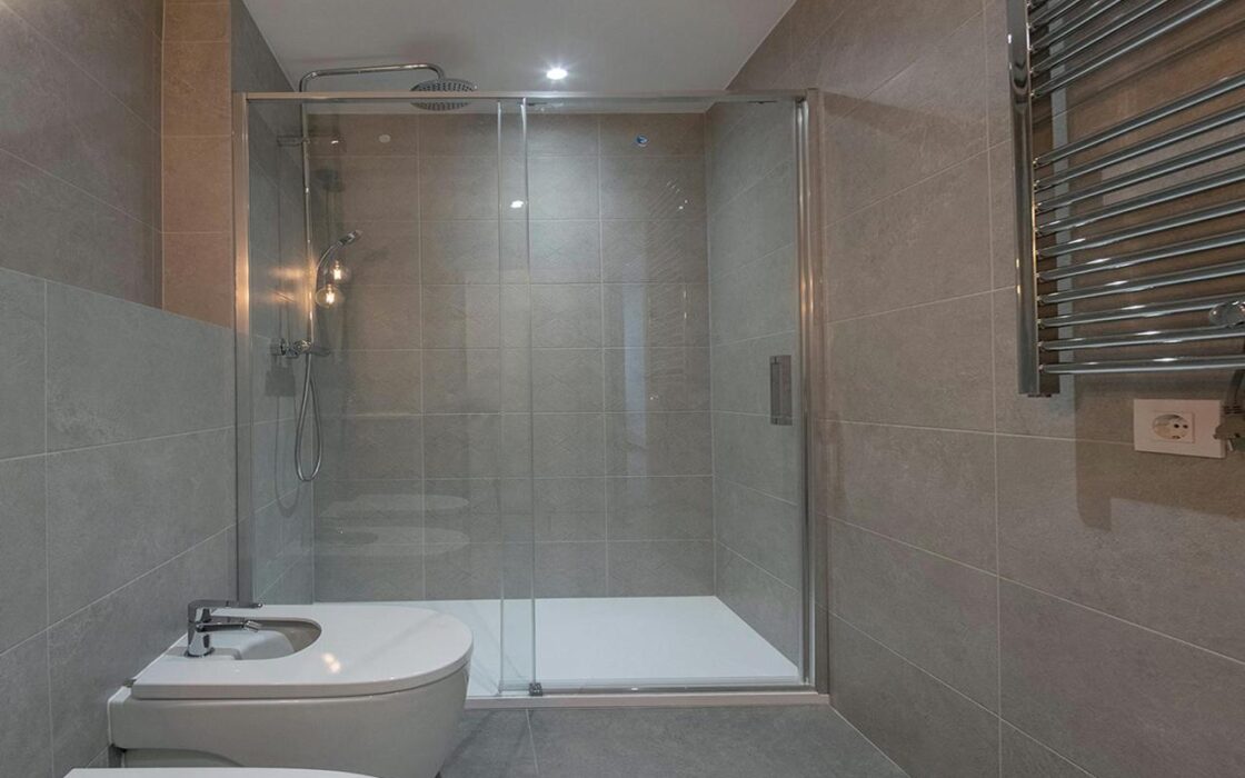 Стильная квартира у моря в Барселоне, 2 спальни, после реновации