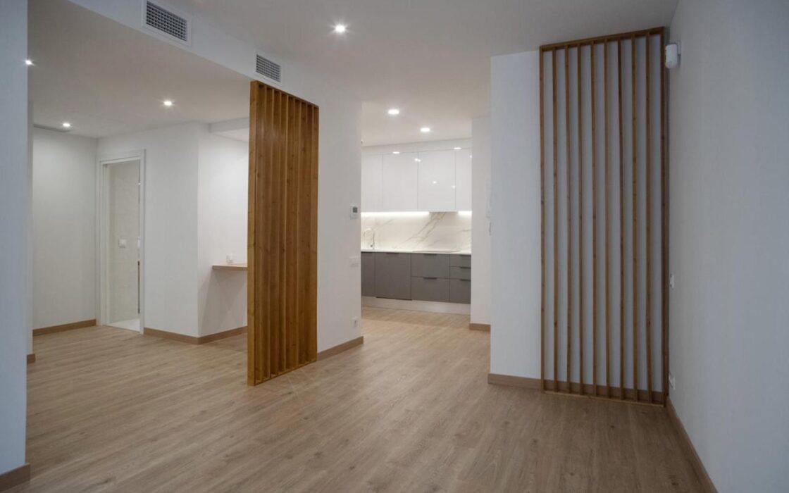 Стильная квартира у моря в Барселоне, 2 спальни, после реновации