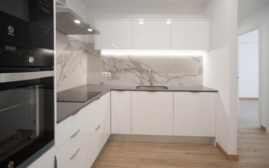 Елегантна квартира 75 кв.м у моря в Барселоні