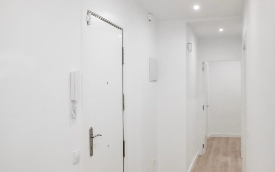 Квартира з 2 спальнями в Сантс-Монжуїке, Барселона