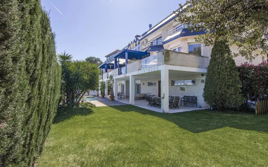 Вилла с панорамным видом в Саррии, Барселона, 7 спален