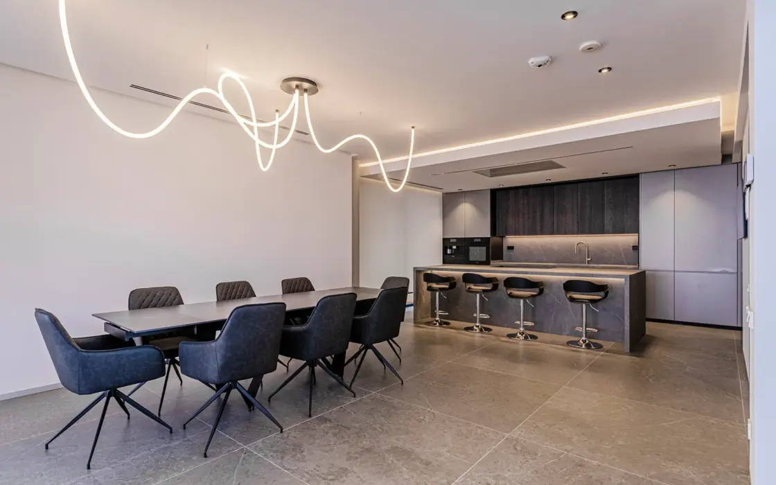 Розкішна вілла 710 кв.м з терасою в Саррії, Барселона