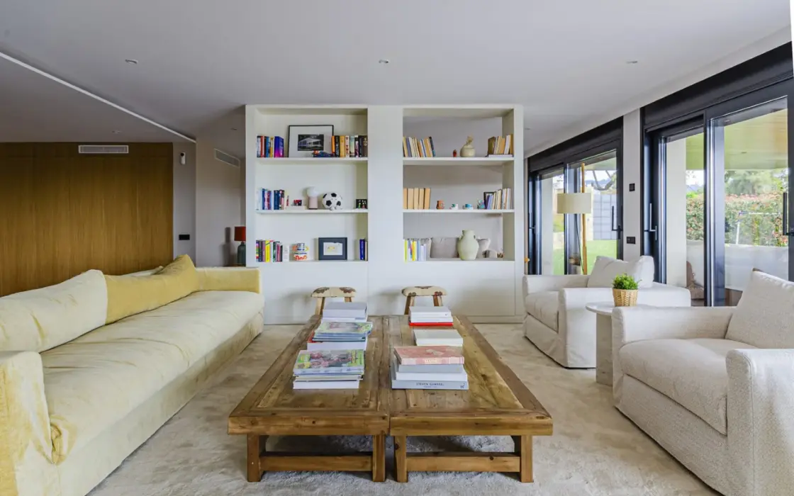 Элитная вилла с панорамным видом в Педральбесе, Барселона