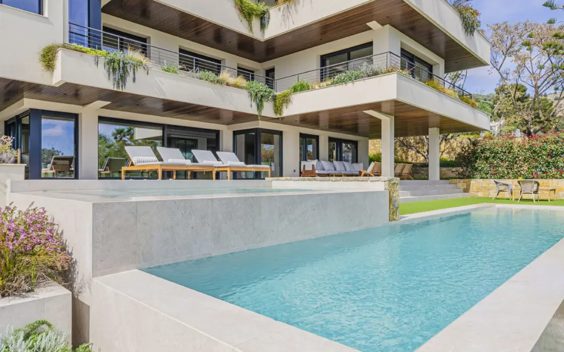 Элитная вилла с панорамным видом в Педральбесе, Барселона