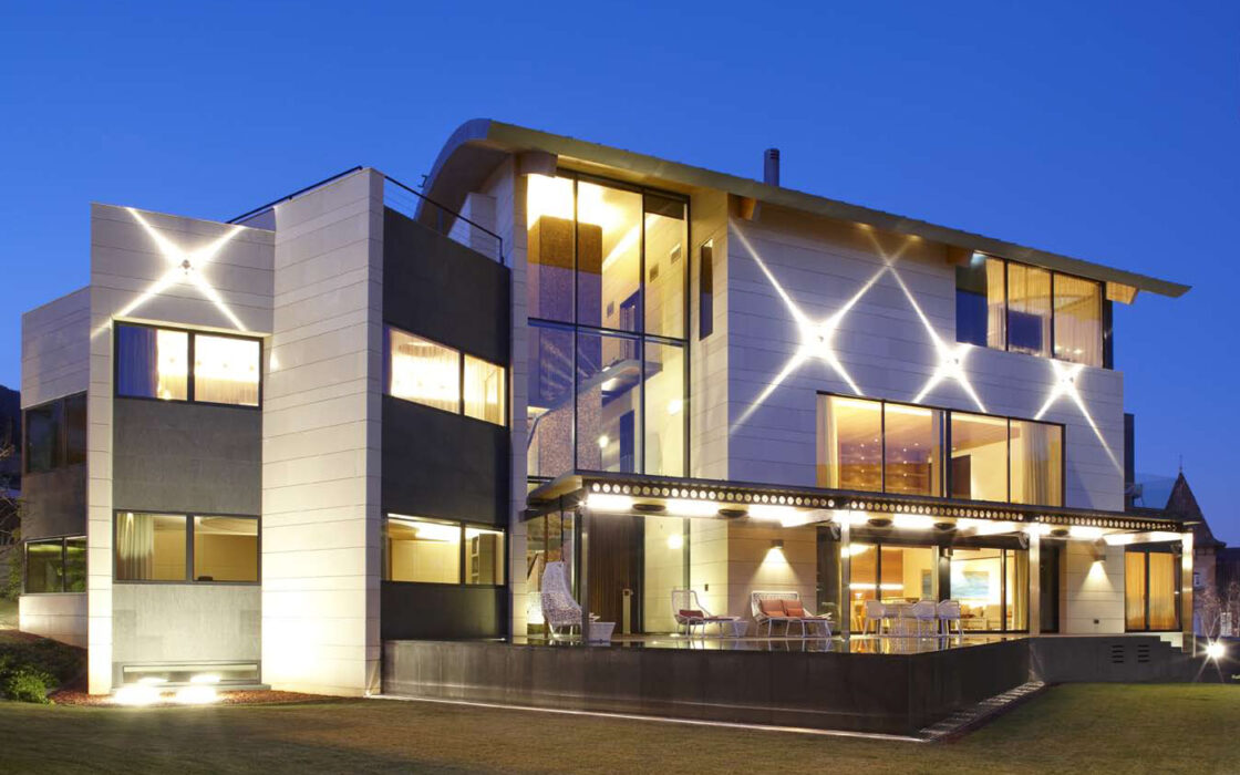 Престижна вілла в Педральбесі з терасою та панорамним видом