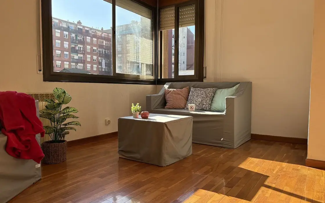 Квартира 80 кв.м в Побленоу рядом с пляжем и метро