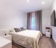 Світла квартира 95 кв.м з терасою в Барселоні Ейшампле