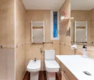 Світла квартира 95 кв.м з терасою в Барселоні Ейшампле