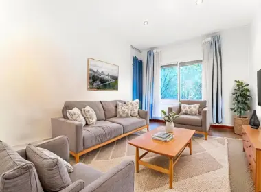 Світла квартира 95 кв.м з терасою в Барселоні Ейшампле