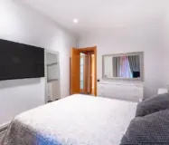 Світла квартира 95 кв.м з терасою в Барселоні Ейшампле