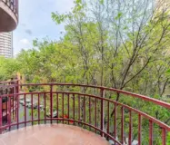 Світла квартира 95 кв.м з терасою в Барселоні Ейшампле