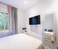 Світла квартира 95 кв.м з терасою в Барселоні Ейшампле