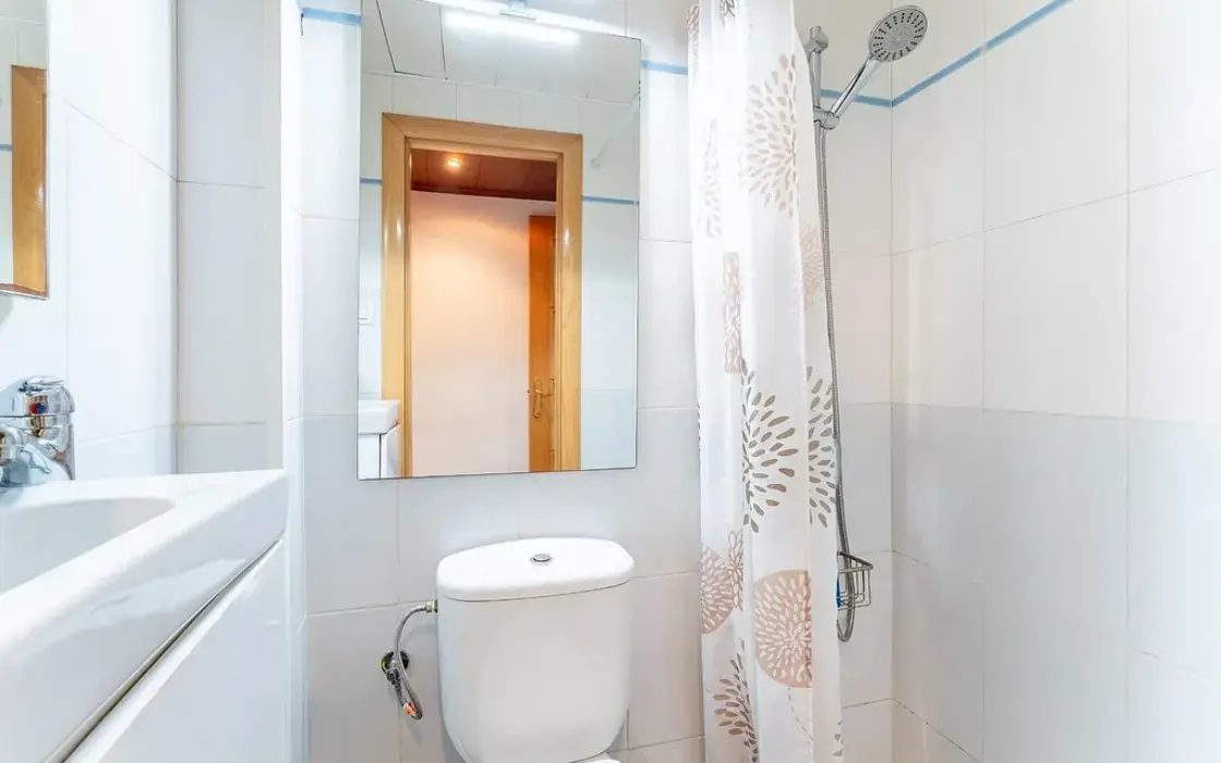 Світла квартира 95 кв.м з терасою в Барселоні Ейшампле