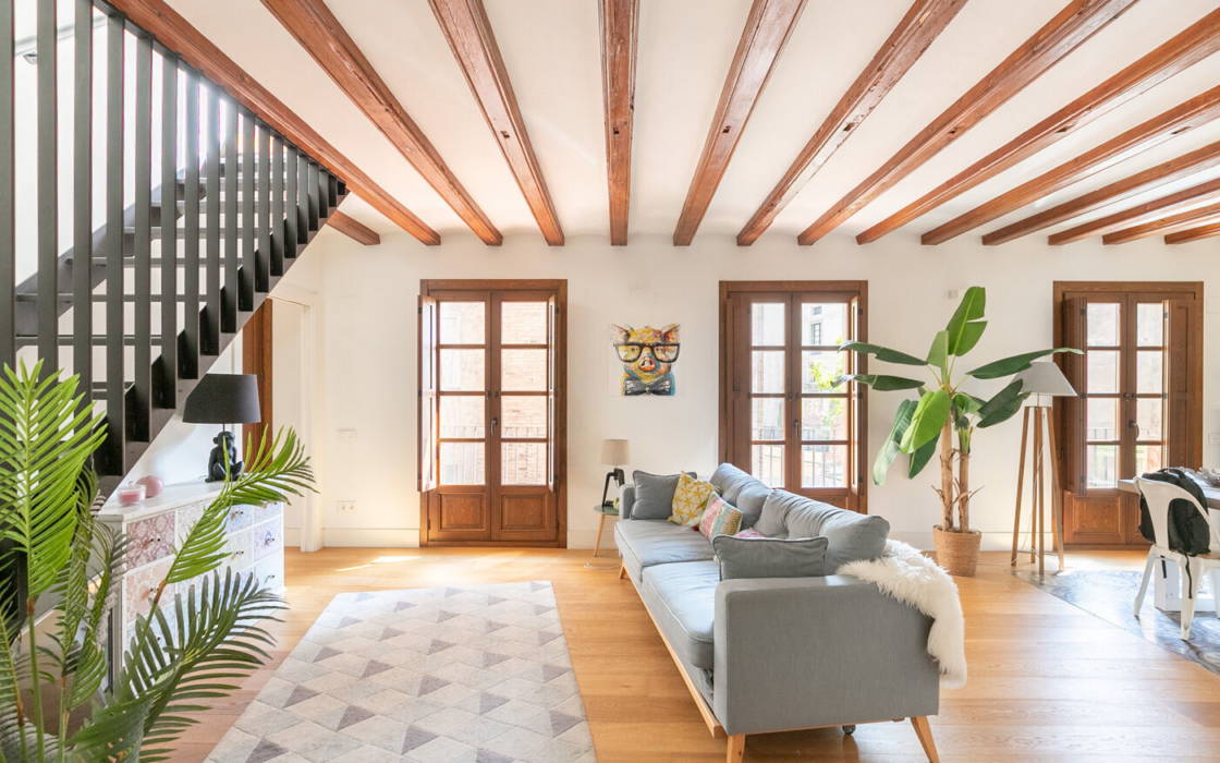 Історична квартира з терасою в Готичному кварталі Барселони