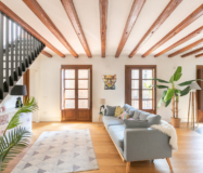 Історична квартира з терасою в Готичному кварталі Барселони