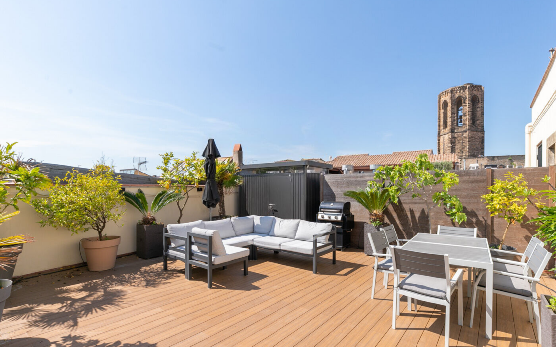 Історична квартира з терасою в Готичному кварталі Барселони