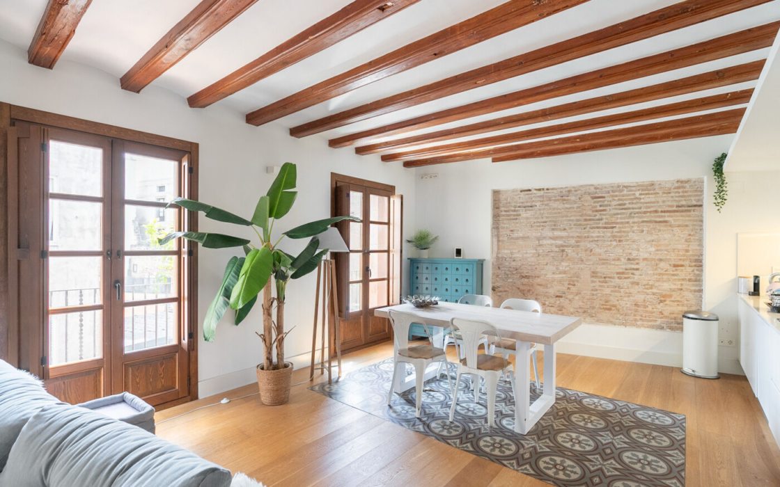 Історична квартира з терасою в Готичному кварталі Барселони