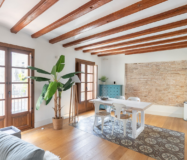 Історична квартира з терасою в Готичному кварталі Барселони